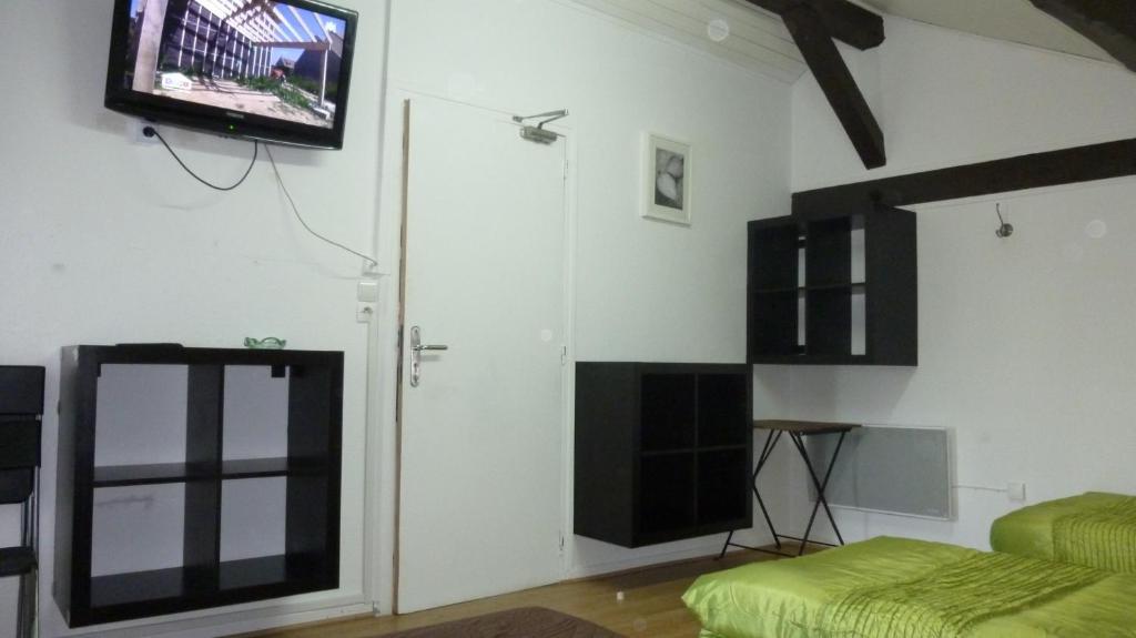 Hotel De L'Avenue Bonson  Bilik gambar